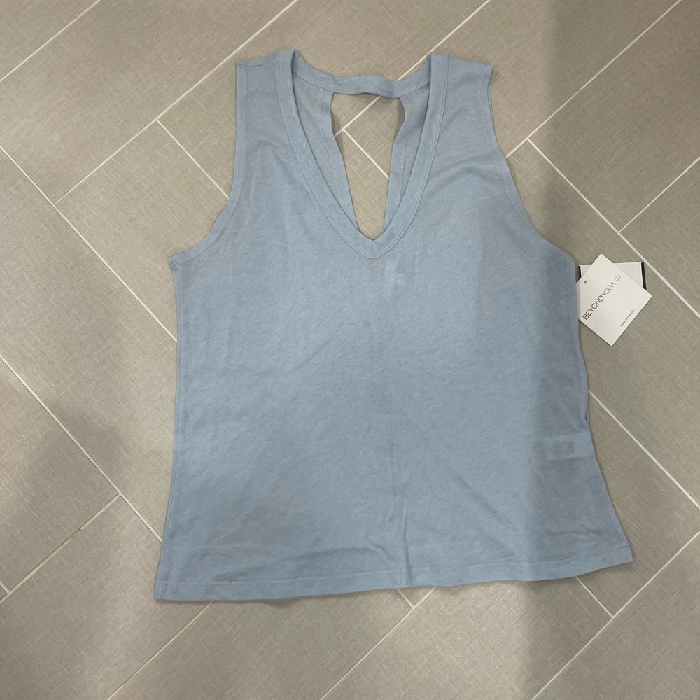 Beyond Yoga Tank with tags still on. Super soft. Open back.